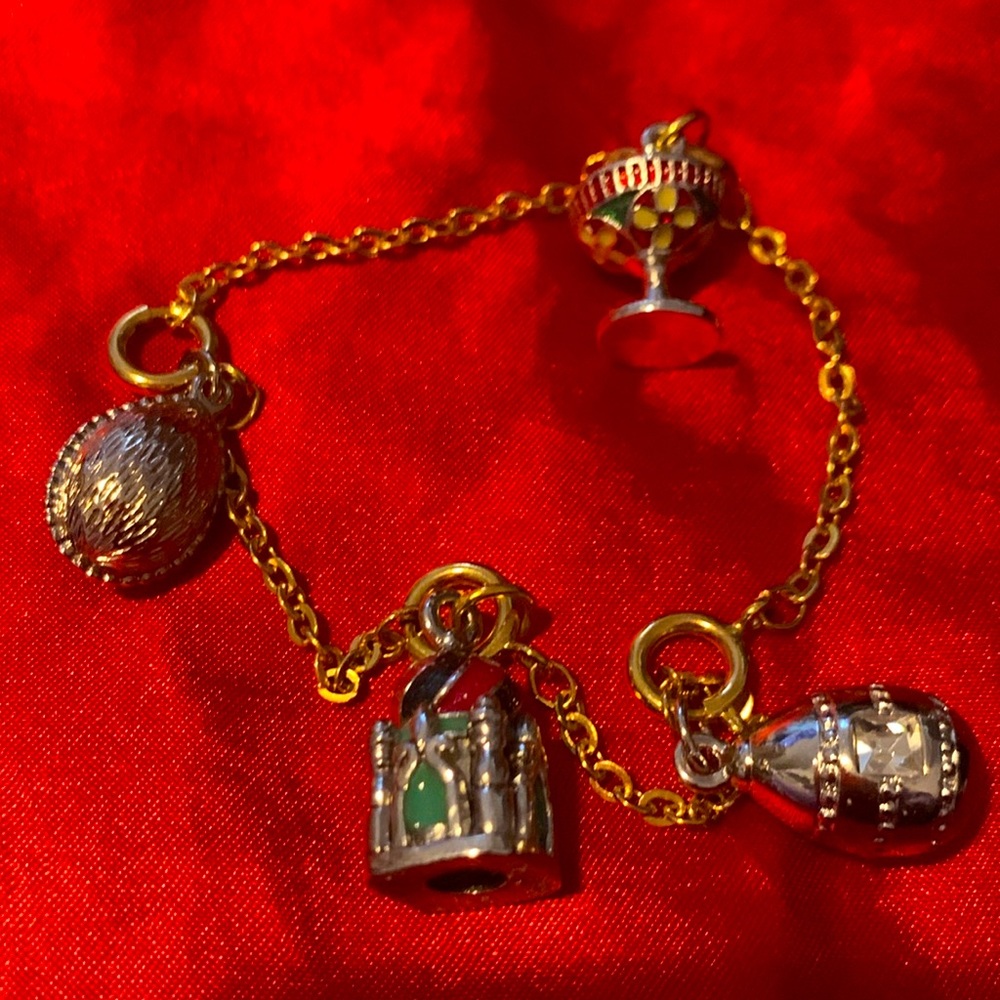 vintage Joan Rivers charm bracelet